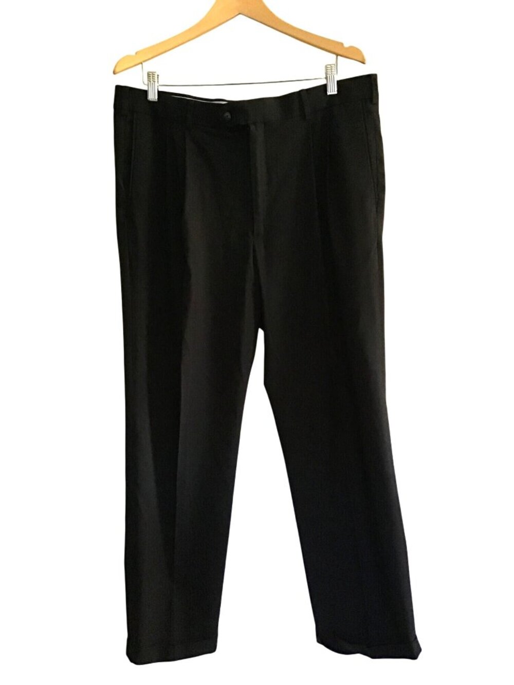 ROUNDTREE & YORKEE -TRAVEL SMART- MEN BLACK PLEATED FRONT DRESS PANT SIZE 38X30